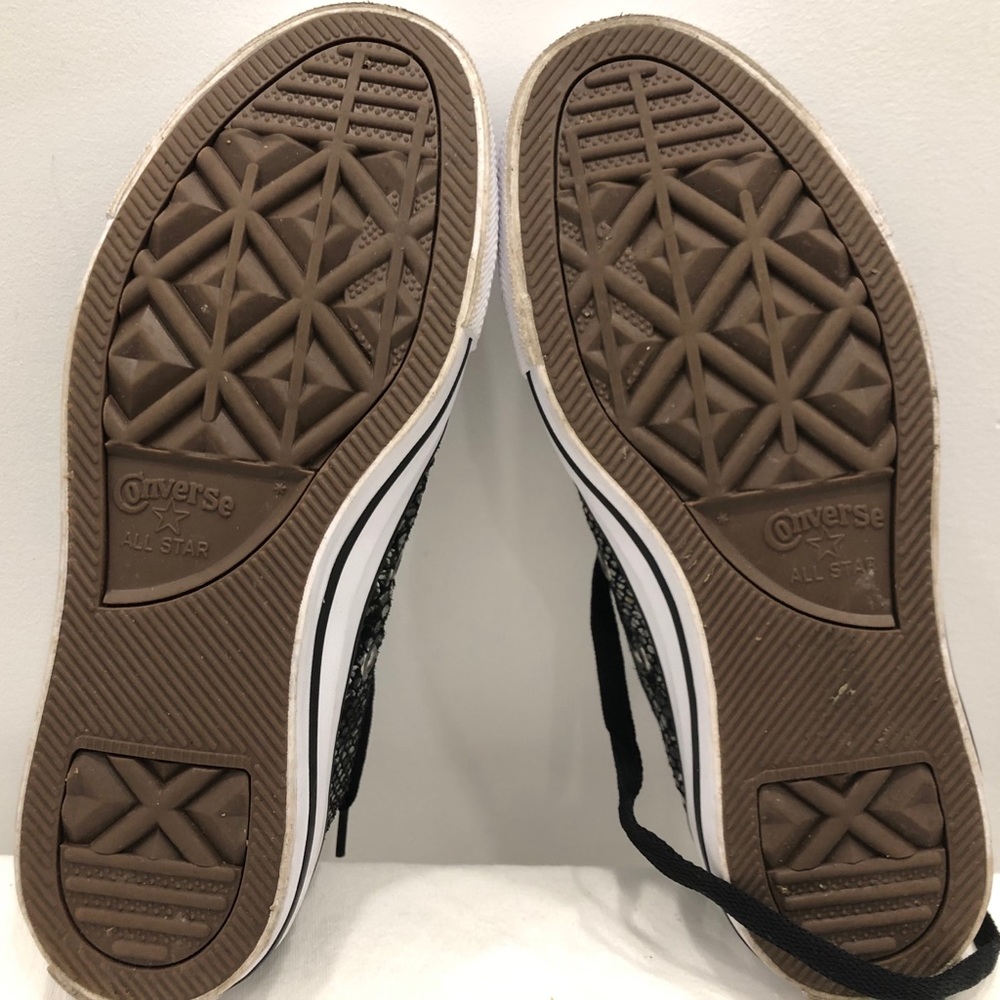 Women’s Converse shoes - Picture 7 of 7